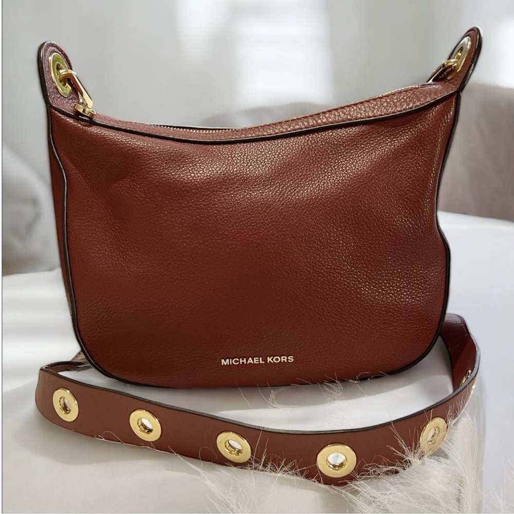 Michael Kors Raven Medium Leather Messenger Bag